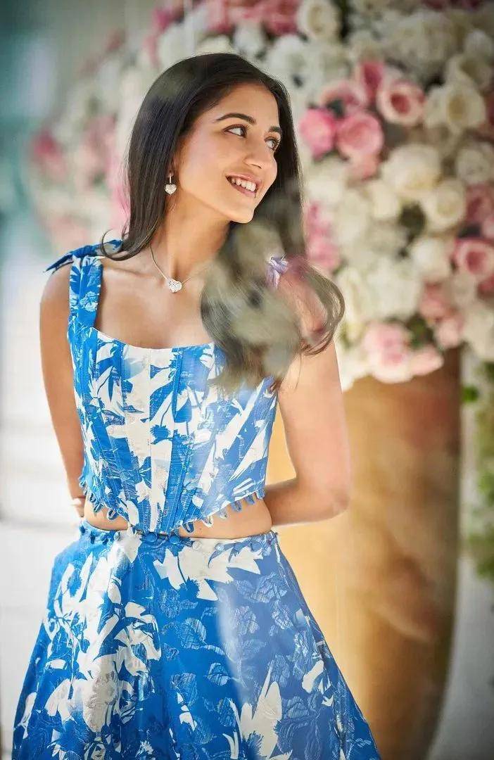 ！被公婆宠上天、全因300斤老公扶不起？开元棋牌亚洲首富家合照25岁小儿媳站C位(图30)